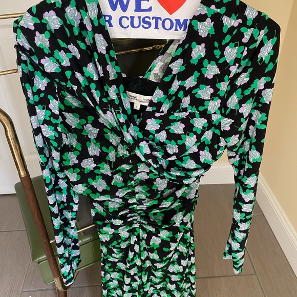 Dot blossom bright green off the shoulder dress - Picture 7 of 9